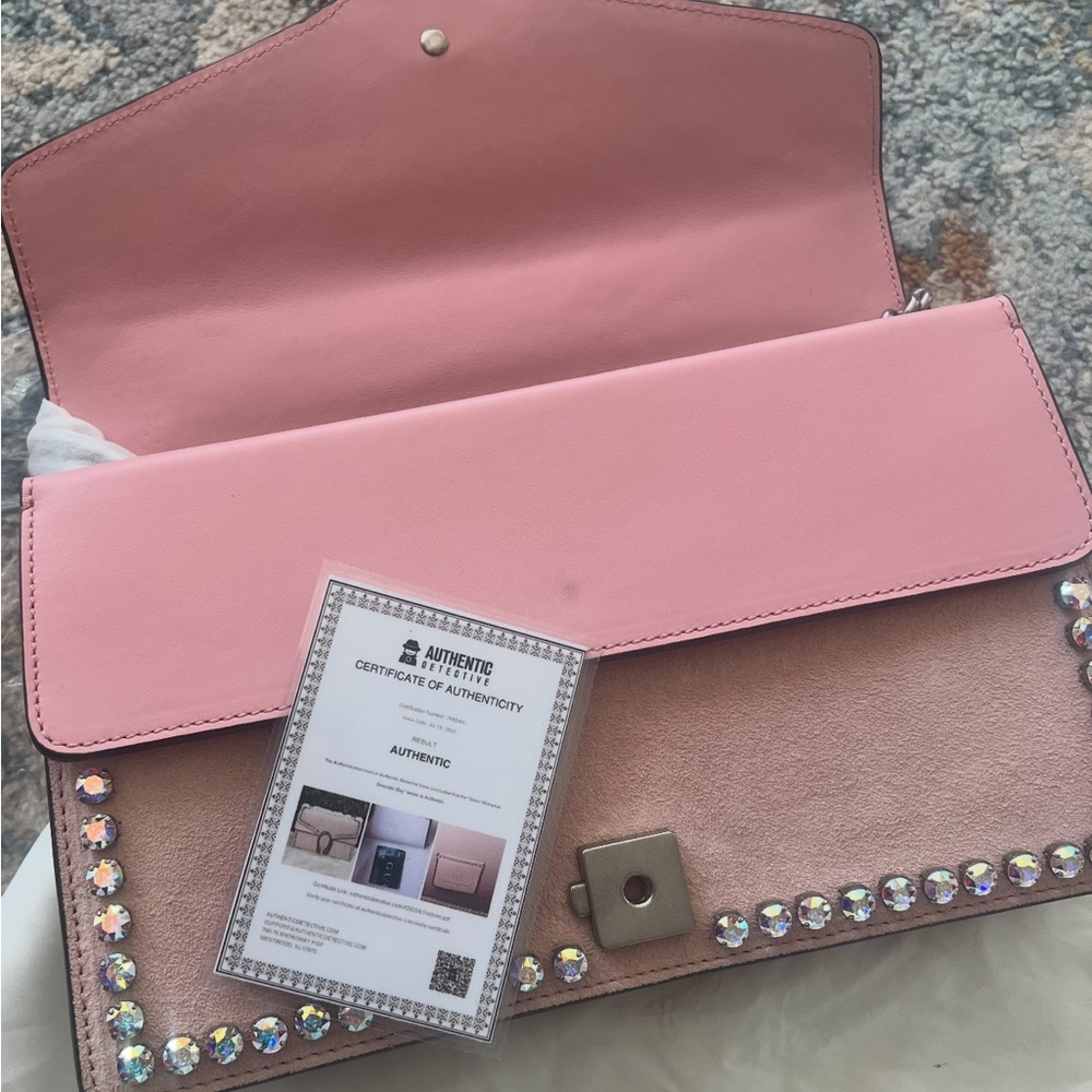 Gucci - Picture 3 of 6